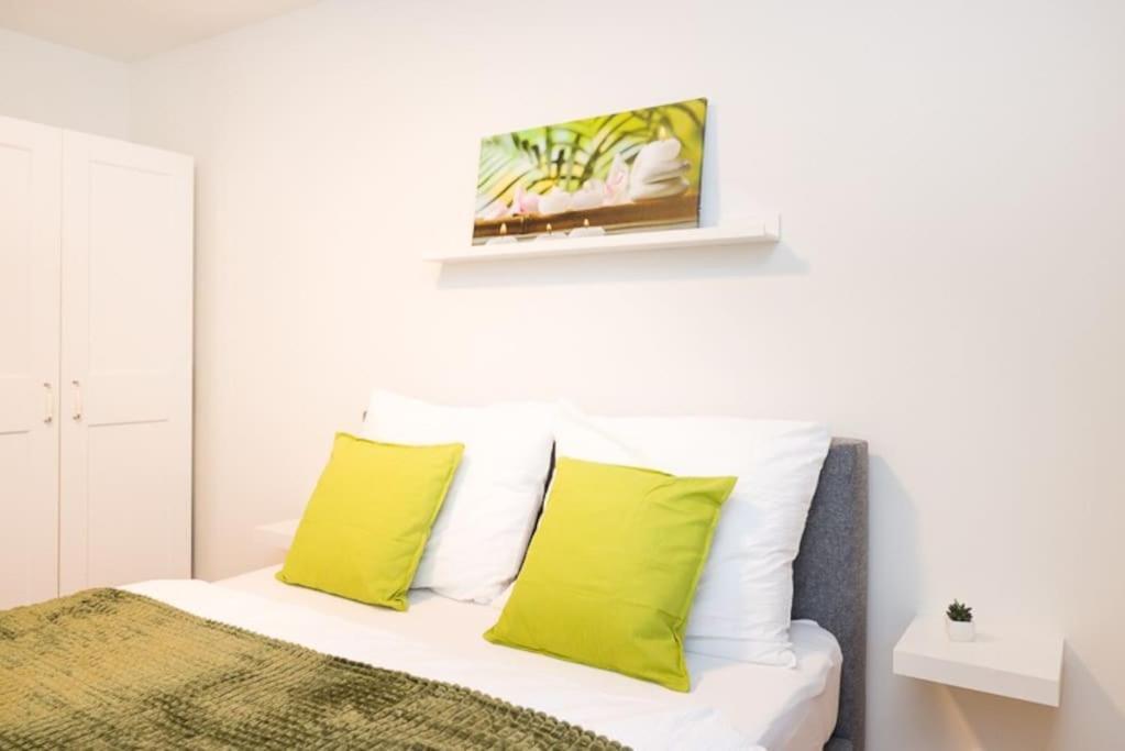 Premium City Apartment With Balcony! Free Garage Parking Included! เวียนนา ภายนอก รูปภาพ